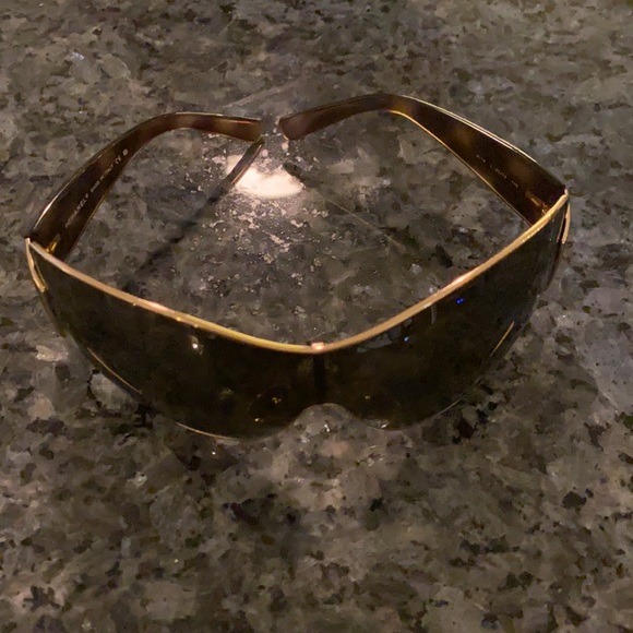 PRICE🔥DROP🔥CHANEL SUNGLASSES 100%AUTHENTIC - Picture 13 of 16